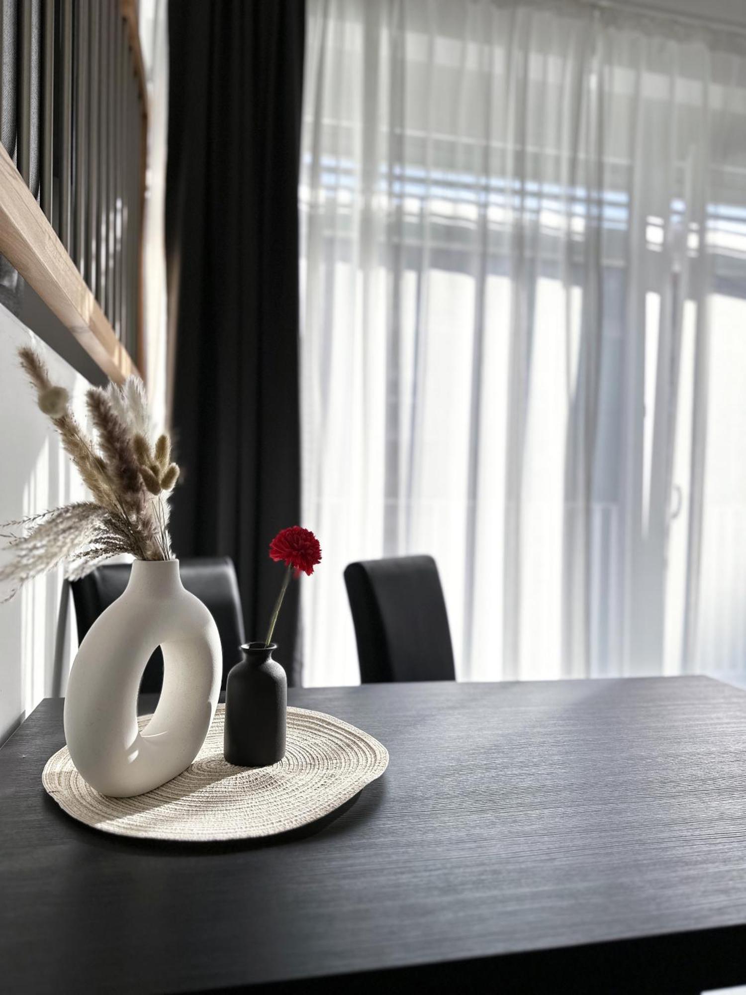 Grazora Living Apartments ภายนอก รูปภาพ